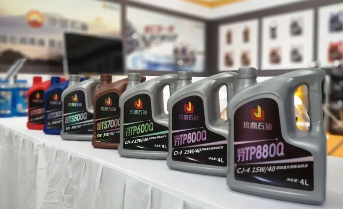 Fully Synthetic Engine Oil